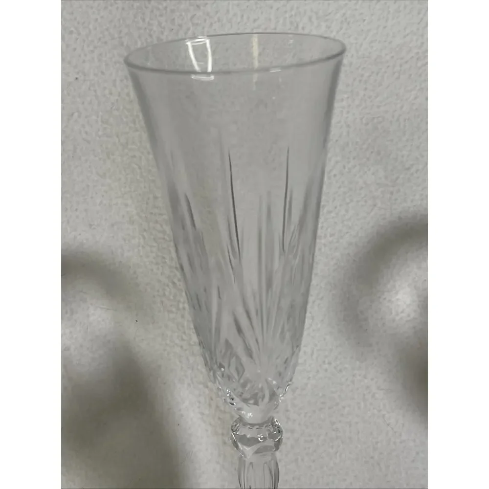 RCR Royal Crystal Rock Overture Fluted Champagne Stem 8-3/8
